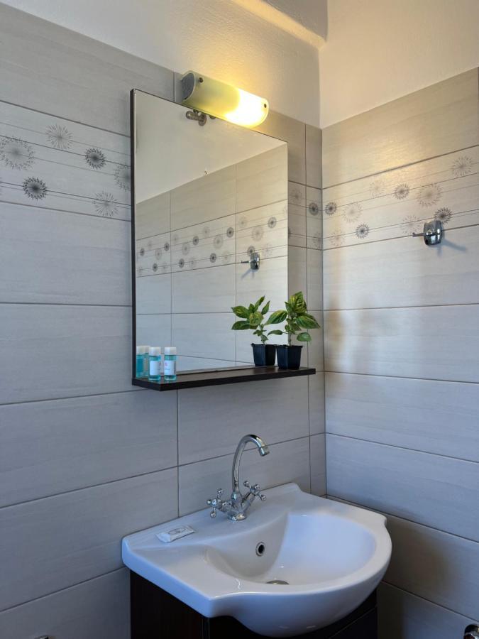 Filia suite-apartment Agia Anna  Exteriör bild